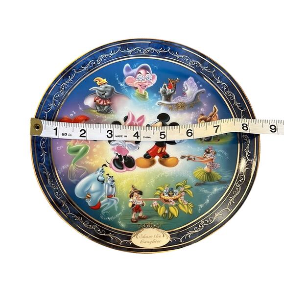 Disney Bradford Exchange 3rd Plate Magical Disney Moments Share the Laughter - Picture 4 of 4